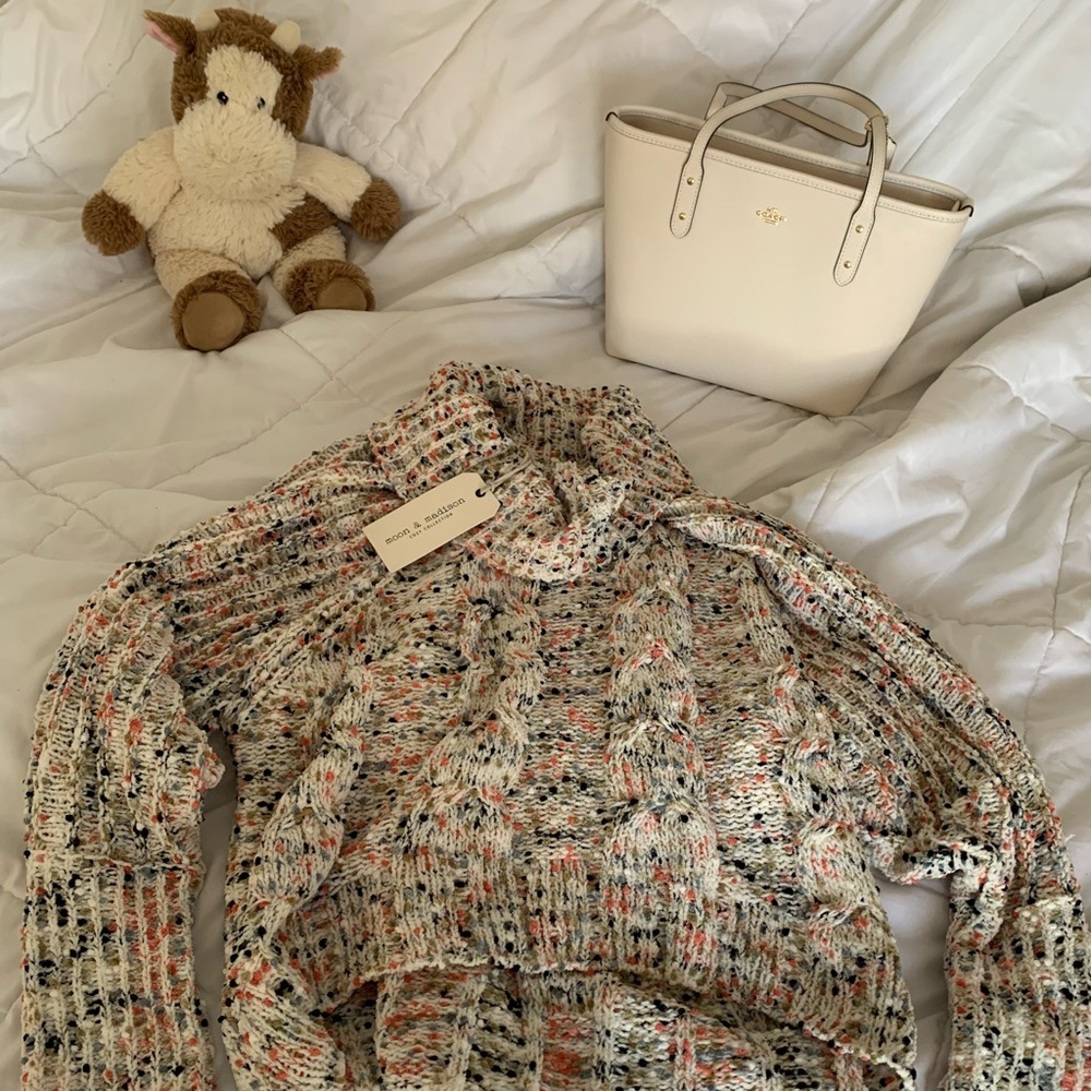 Moon & Madison knit sweater.